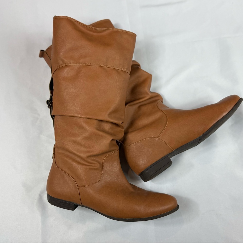 Elegant Tan Women's Heeled Boots Andrea el nombre del diseno